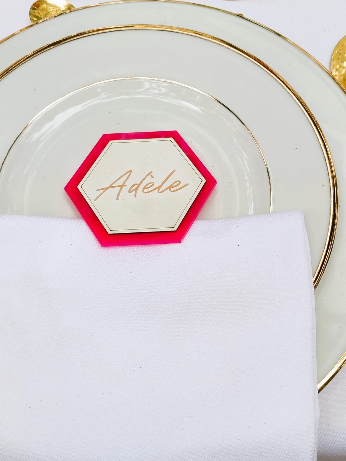 Signalétique sur mesure nom d'invité pour table de mariage & évènements Signalétique avec nom des invités en Plexiglas